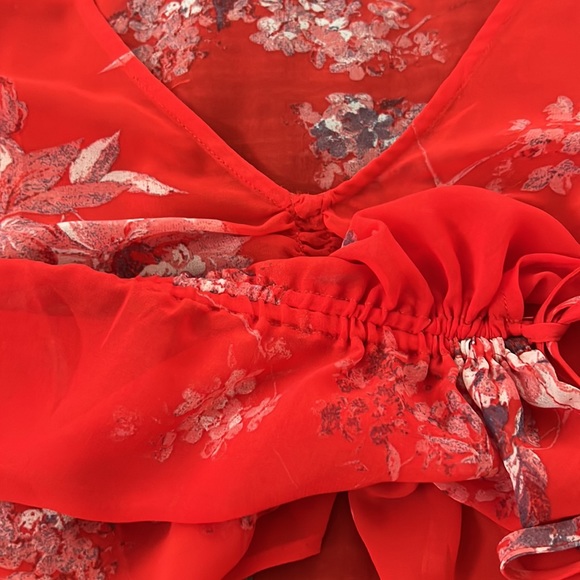 Floral Crop Top - Picture 3 of 3